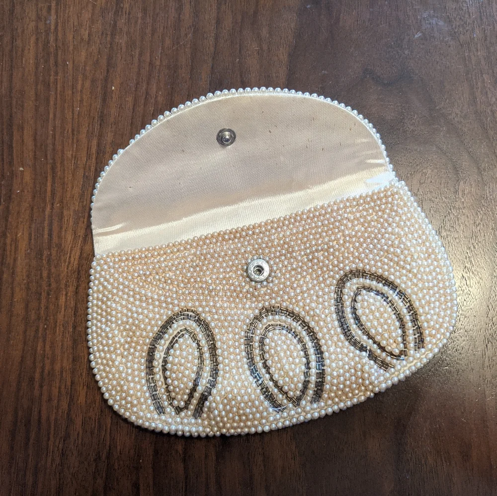 Vintage John Wind Beaded Purse